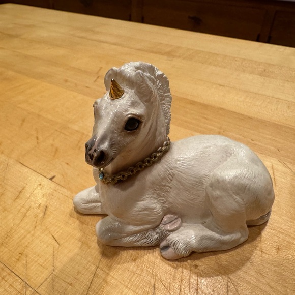 Flawless Vintage 1990’s White Winstone Unicorn Family set of 4 - Picture 14 of 17